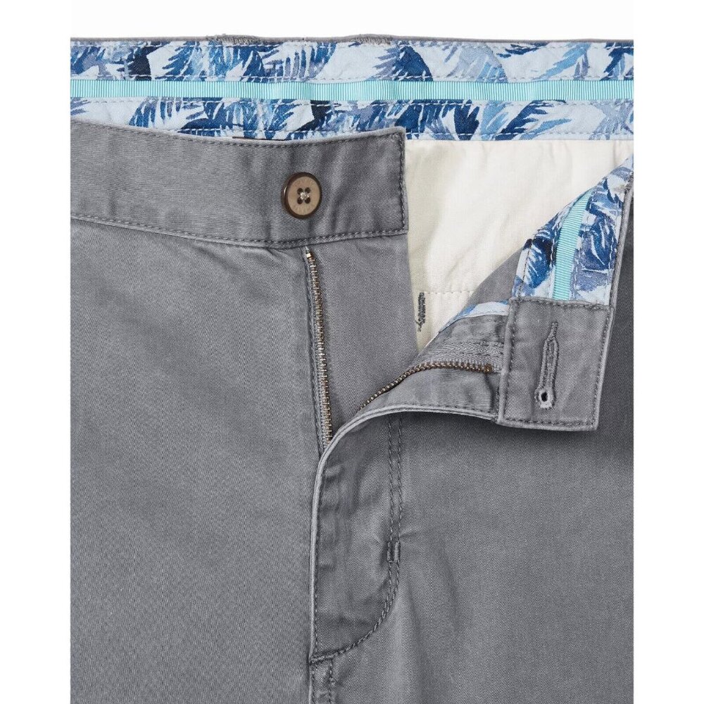 Tommy Bahama Mens Size 30 Fog Grey Stretch 8” inseam Boracay Chino Shorts - Picture 4 of 4